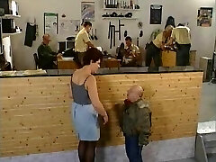 German Superslut fucked in Police Office
