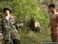 Армейская шлюха ебаная маневры