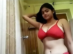 long hair and busty doll wants to show her fucking skills to the camera
