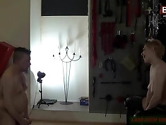 Deutscher BDSM DREIER im Dominatrix Studio mit anal