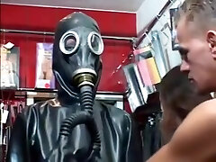 voll gummi anzug geschlecht