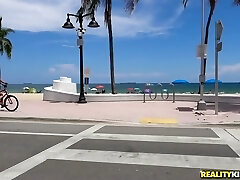 moriah mühlen jmac im xxx-gestellt - roundandbrown