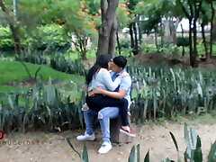 шпионить за парой, пока они прикасаются- мелани касерес - порно на испанском