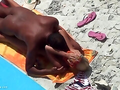 вуайерист пляжные девушки 36