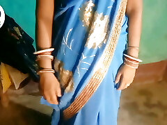 desi baddi shali ki shadi mich bular chudai saree mich shali javani baddi mast mast hai gand aur chut chod kar bloßes land bahut khush