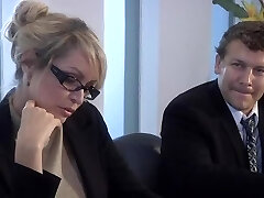 сексуальная кирстен прайс делает минет и глотает горячую сперму