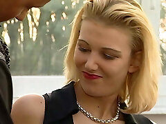 Sex fuer die stelle als aushilfe! Teen vom boss gefickt!