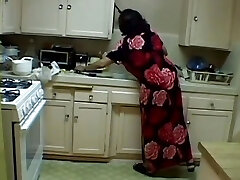 Grubby GRANDMA!!! - Chapter #01