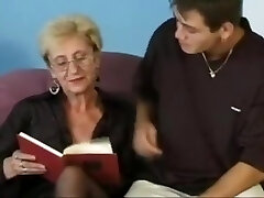 Glasses in semen, fuck upside down. Granny Chloe