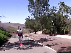 concesso in licenza per soffiare-alycia starr bbw ottiene massaggio e cazzo