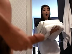 Casual threesome sex with 2 maids in motel Emily Willis and her GF