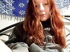 Cute amateur webcam teen girl toying pussy on webcam