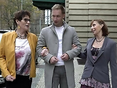 Rough FFM threesome on the sofa with mature woman - Ryanne