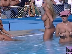 Massive Tits And Wide Open Pussies At Nudes A Poppin