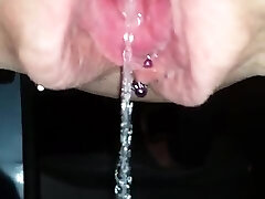 Large Pussy Lips Peeing