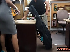 Spectacular amateur pawns her muff and gets fucked to earn cash