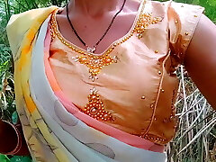 Indian Village Desi Gals – Outdoor Natural Boobs – Hindi