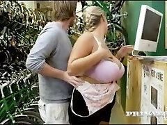 Curvy Chicks on Cycles, Full Videos.