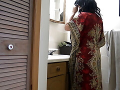 Punjabi stepmom fucked with big cock before she heads to work
