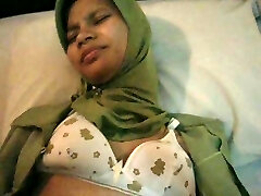 indonesian-jilbab entot di motel
