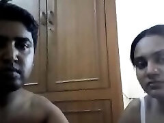Indian stunner shows off her body on webcam