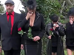 French mature woman in fantastic stockings got deep anal