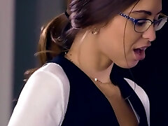 Pretty Lady With Spunk Load On Glasses - Riley Reid