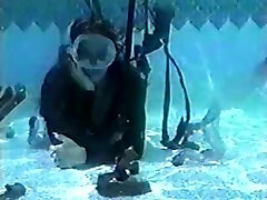 tracie and jo underwater