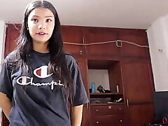 AMIGO pone una gran polla y se folla la boca de la Vecina mientras el programa ? internal cumshot ?deep throat - pornography en espanol - real casero