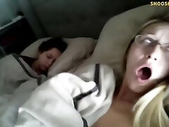 Yes, that's her real sis sleeping next to her