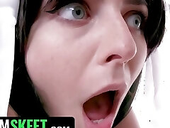 Cosplay Queen Loves Bone In Her Tight Butt feat. Keira Croft - Teens Love Buttfuck