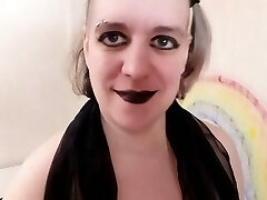 Goth Girlfriend wants to fuck