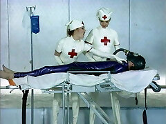 Two horny nurses share dude's tool on a polyclinic bed