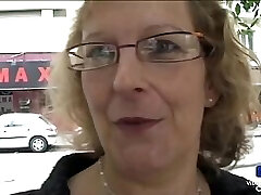 Fran&ccedil_oise, mature en manque de bite