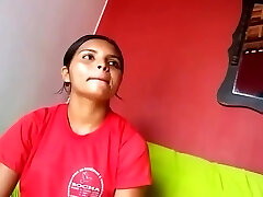 Vendedora gatinha olhando meu volume gostou de ver ardennes