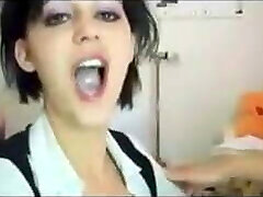 She fellates off a friend