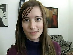 Brownhead amteur girl is getting her coochie fingered