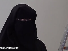 Hot Muslim Babe Gets Hard Pulverize