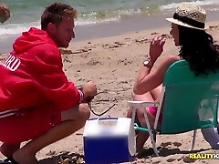 MilfHunter - Lip assistance