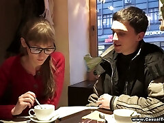 buddy se tourne d'abord la date dans une levrette torride baise avec naturel gal elena