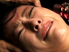 Slutty Asian babe loves to get tied so she can splatter