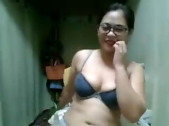 pinay rocyl urinating after hot masturbation