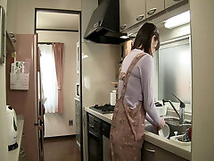 I'll Do Anything for my Spouse... Housewife Devotes Herself to Fuck-stick Part2