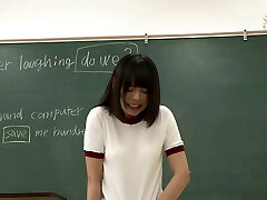 When I was Investigating Alone in the Classroom, a Sexy Girl in Gym Cutoffs Suddenly Appeared in Front of Me, Her Legs Shaking