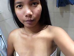 7 सप्ताह गर्भवती एशियाई किशोर राक्षस सीओसी पर लिंग पंप टूट जाता है