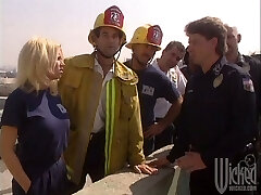 Two luxury sirens Asia Carrera and Sydnee Steele are ultra-kinky