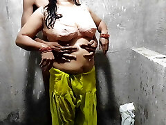 Stellar desi indian bhabhi fucked in bathroom yam-sized boobs bhabhi ko bathroom me choda
