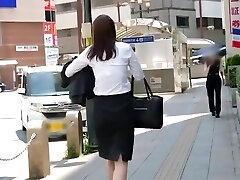 Mogi-116 [very first Shot] A Life Insurance Lady With Excell