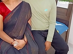 Road Par Khadi Ladki Ko 2000 De Kar Ghar Pe Lakar Thoka