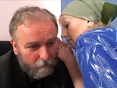 il vecchio orco e sua giovane ninfomane (полностью